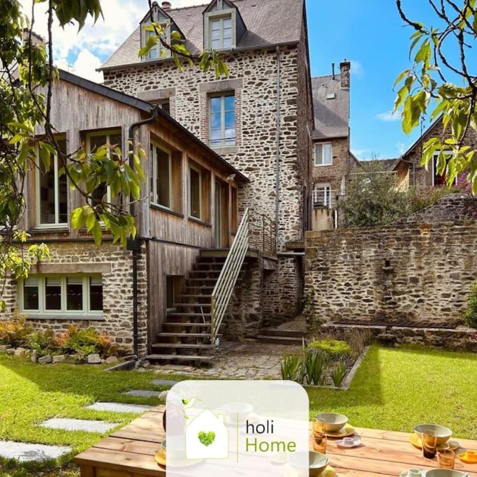 H2 Maison Au Pied Du Chateau Hébergement de vacances