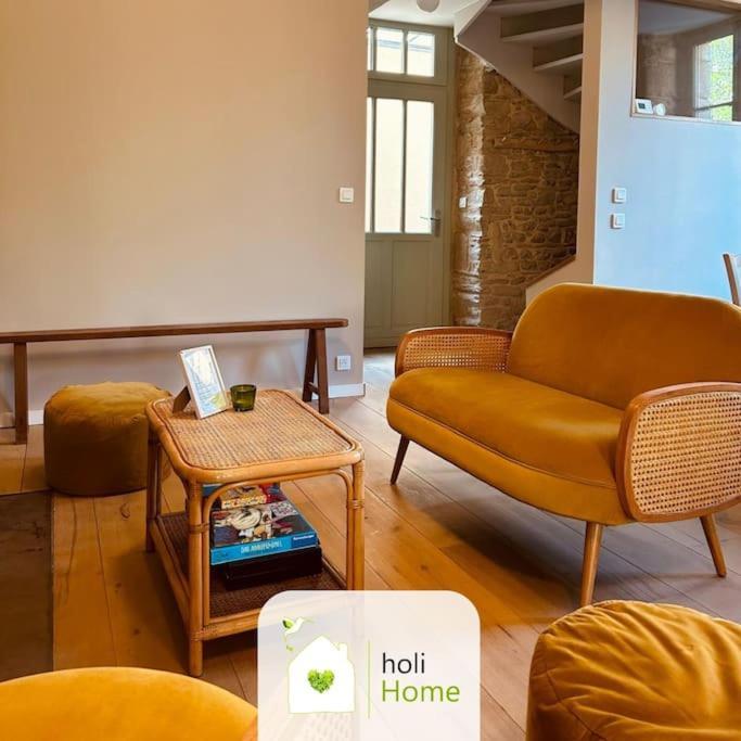 Hébergement de vacances H2 Maison Au Pied Du Chateau *